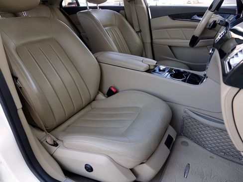 Used 2014 Mercedes-Benz CLS 550 4MATIC image 8