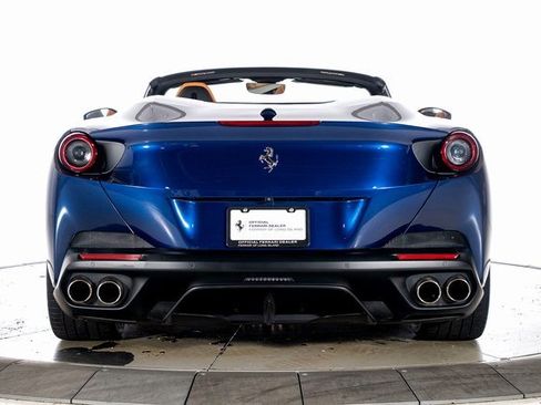 Used 2019 Ferrari Portofino image 8