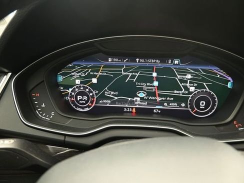 Used 2018 Audi Q5 2.0T Premium Plus w/ Premium Plus Package AWD/4WD image 12