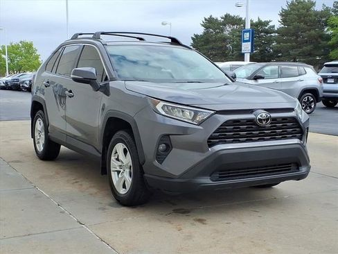 Used 2021 Toyota RAV4 XLE w/ Convenience Package AWD/4WD image 3