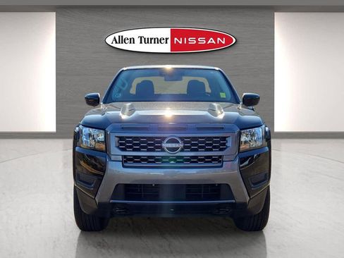 Used 2025 Nissan Frontier SV AWD/4WD image 3