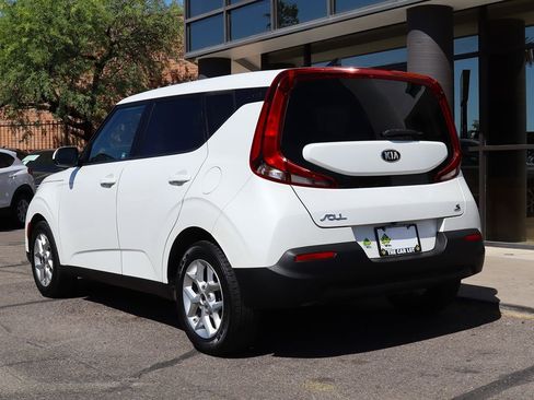 Used 2021 Kia Soul S image 9