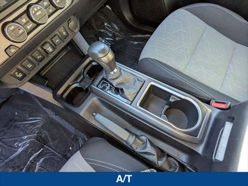 Used 2021 Toyota Tacoma TRD Sport image 18