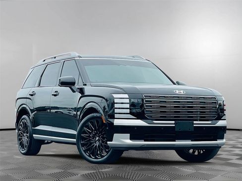 Used 2026 Hyundai Palisade Calligraphy FWD image 1