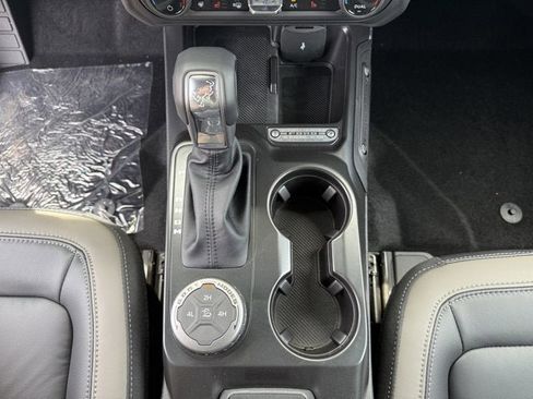 New 2026 Ford Bronco Outer Banks AWD/4WD image 15
