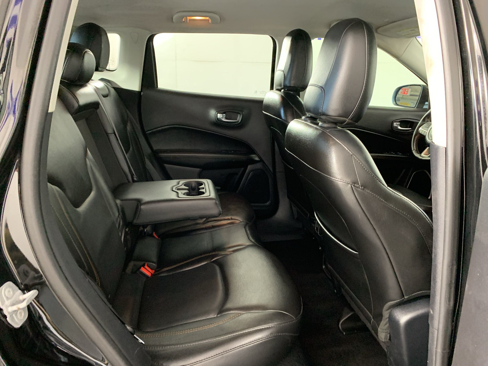 Used 2018 Jeep Compass Limited w/ Navigation Group AWD/4WD image 35