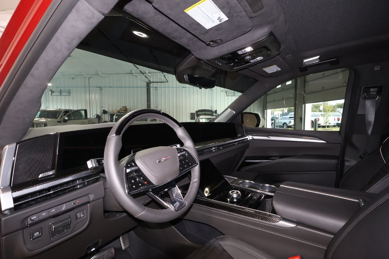 Certified 2026 Cadillac Escalade ESV V w/ LPO, ONYX Package AWD/4WD image 9