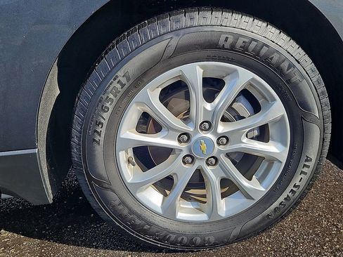 Used 2021 Chevrolet Equinox LT image 9