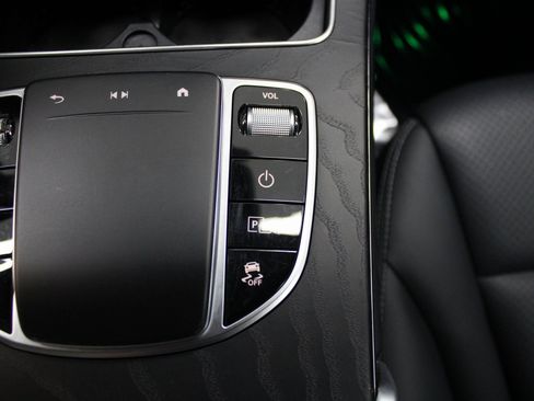 Used 2022 Mercedes-Benz GLC 300 4MATIC image 40