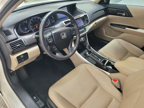Used 2014 Honda Accord Touring image 22