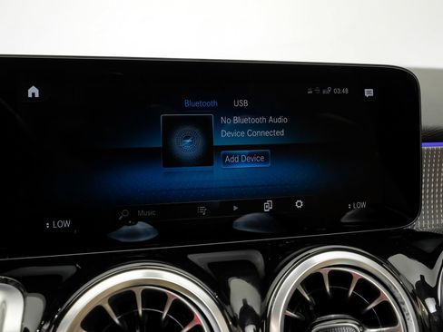 Used 2023 Mercedes-Benz GLB 250 4MATIC w/ Premium Package image 28