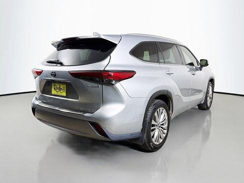 Used 2022 Toyota Highlander Platinum AWD/4WD image 6