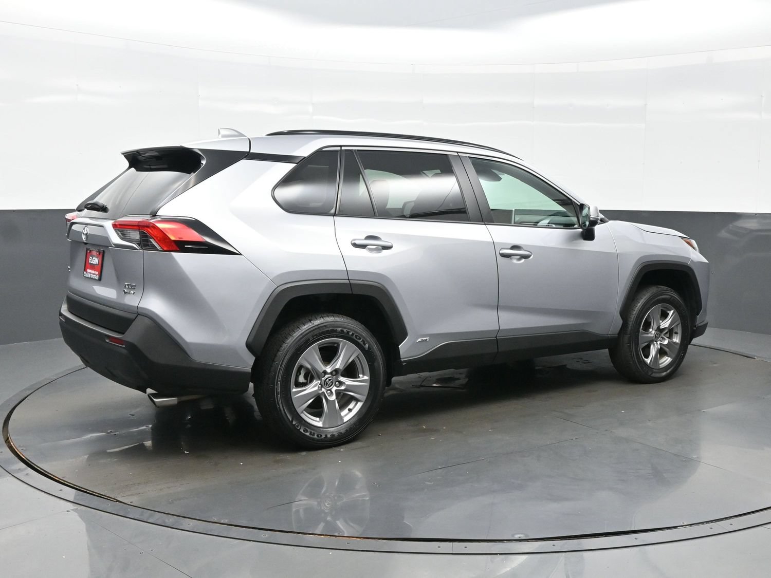 Used 2025 Toyota RAV4 XLE AWD/4WD image 6