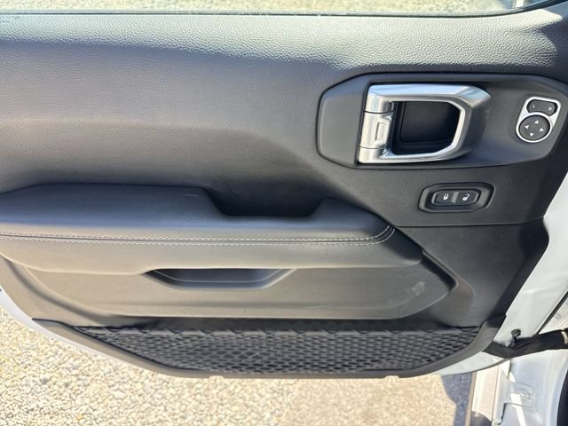 Used 2023 Jeep Gladiator Overland AWD/4WD image 13