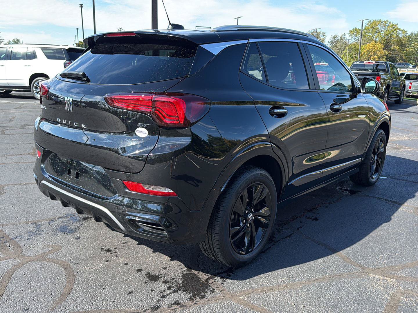 Used 2024 Buick Encore GX Sport Touring AWD/4WD image 5