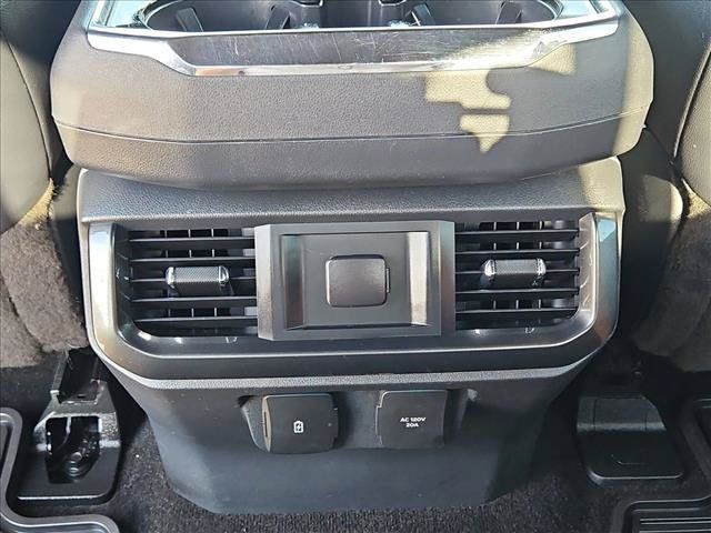 Used 2021 Ford F150 Lariat AWD/4WD image 17