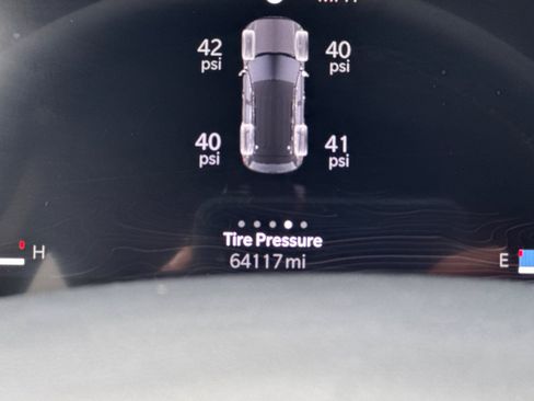 Used 2023 Jeep Grand Cherokee Laredo image 30