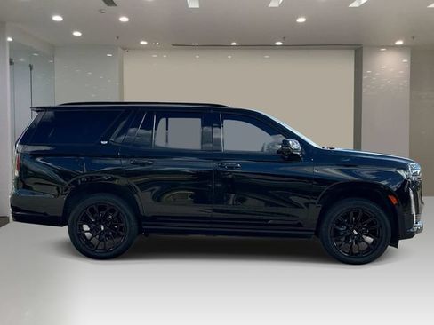 Used 2024 Cadillac Escalade Sport Platinum w/ LPO, ONYX Package AWD/4WD image 5
