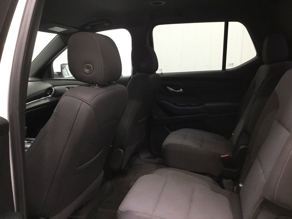 Used 2023 Chevrolet Traverse LT FWD image 12