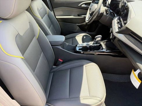 New 2026 Chevrolet Trax ACTIV w/ Driver Confidence Package FWD image 8