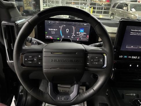 Used 2026 GMC Hummer EV SUV AWD/4WD image 18