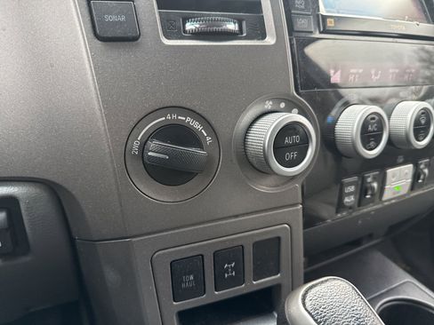 Used 2010 Toyota Sequoia Limited image 20