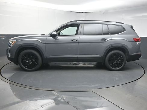 New 2026 Volkswagen Atlas SE FWD image 5