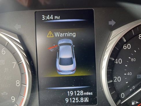 Used 2023 INFINITI Q50 Red Sport 400 image 10