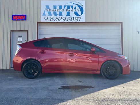 Used 2011 Toyota Prius Two image 10