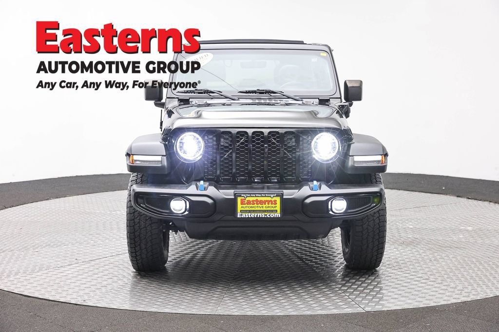 Used 2023 Jeep Wrangler Unlimited w/ Sun & Screen Package AWD/4WD image 2