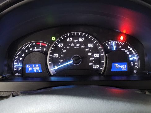 Used 2013 Toyota Camry LE FWD image 36