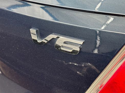 Used 2010 Honda Accord EX-L image 9