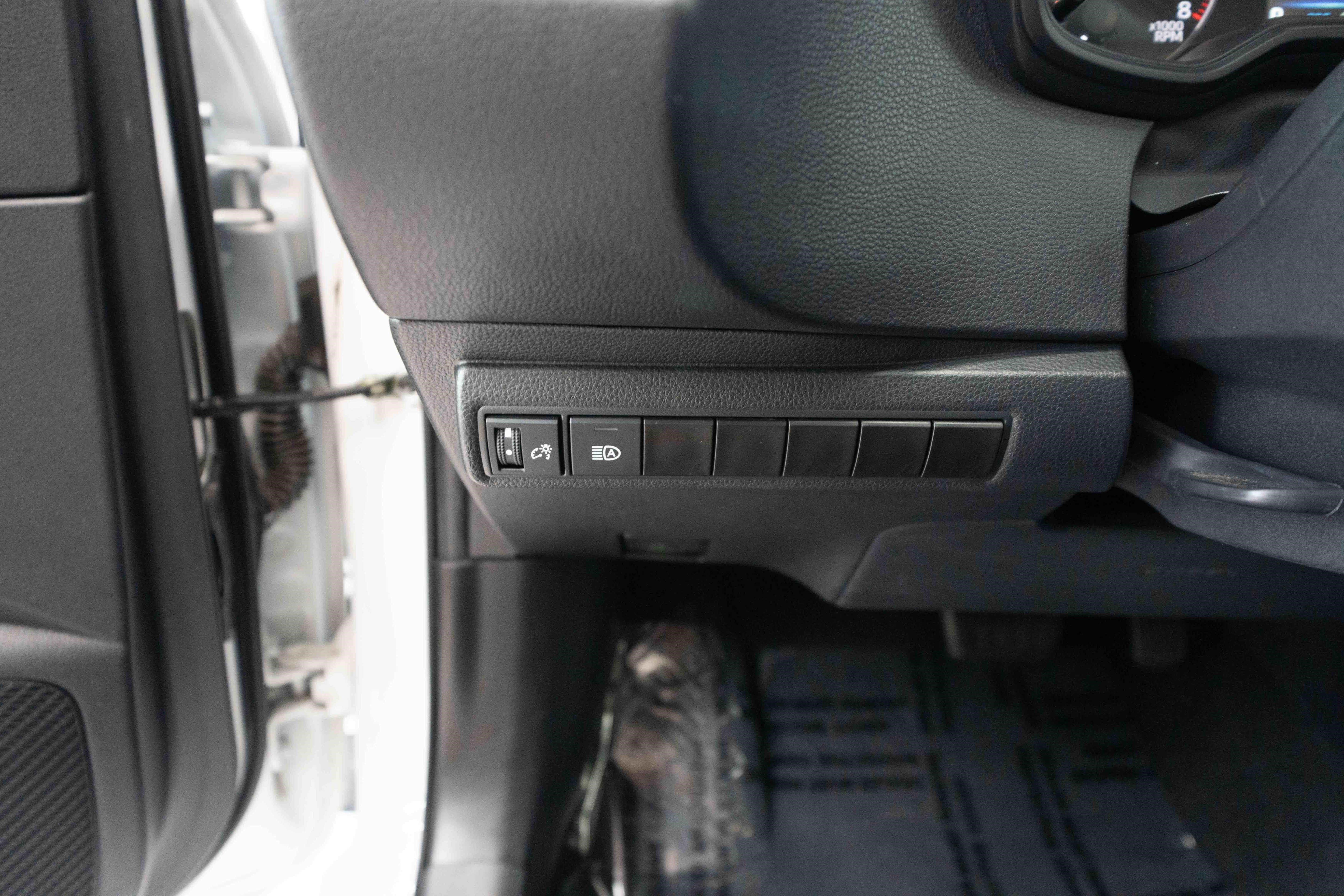 Used 2024 Toyota Corolla LE FWD image 11