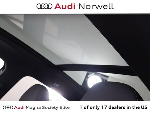 Used 2025 Volkswagen Tiguan SE R-Line AWD/4WD image 7