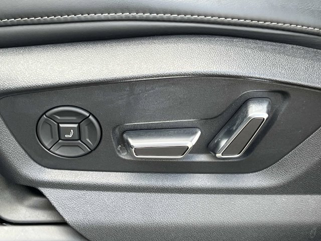 Used 2023 Audi SQ7 Prestige AWD/4WD image 33