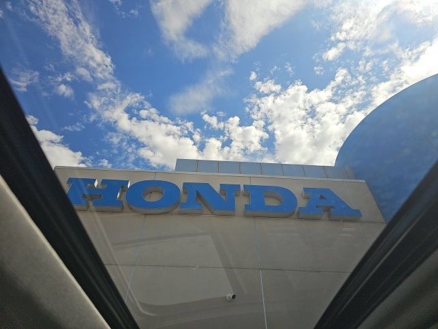 Used 2018 Toyota Highlander XLE AWD/4WD image 17