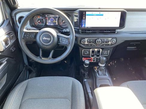 Used 2024 Jeep Wrangler Unlimited Sport AWD/4WD image 11