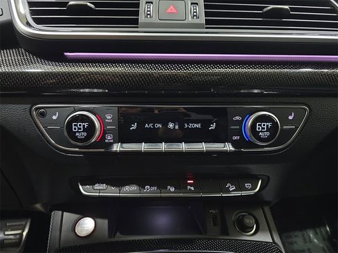 Used 2024 Audi SQ5 Prestige image 24