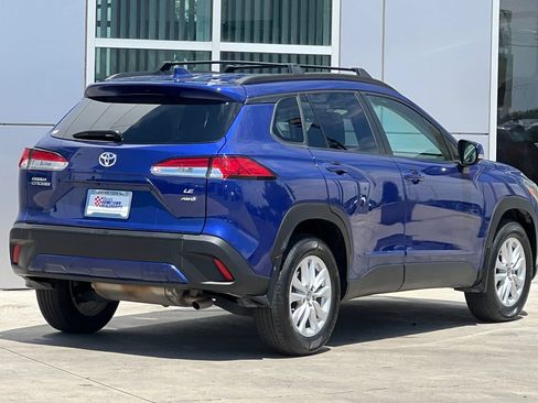 Certified 2023 Toyota Corolla Cross LE w/ Moonroof Package AWD/4WD image 4