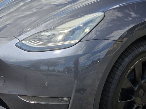 Used 2021 Tesla Model Y Long Range AWD/4WD image 5