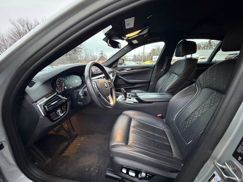 Used 2019 BMW 540i xDrive w/ Premium Package image 8