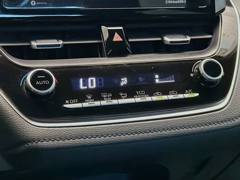 Used 2022 Toyota Corolla SE w/ Carpet Mat Package (TMS) FWD image 10