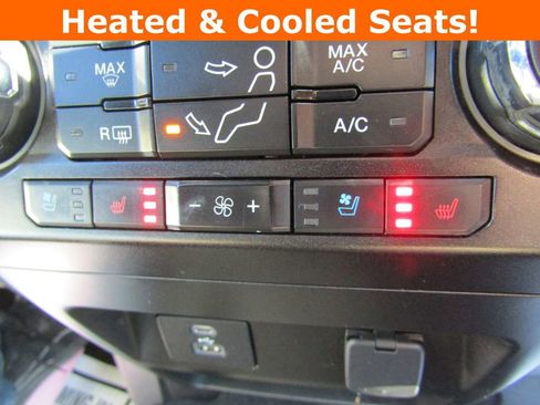 Used 2021 Ford F250 Lariat w/ Lariat Value Package AWD/4WD image 18