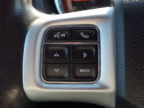 Used 2017 Dodge Grand Caravan GT image 25