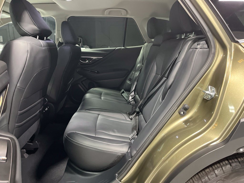 Certified 2025 Subaru Outback Touring AWD/4WD image 32