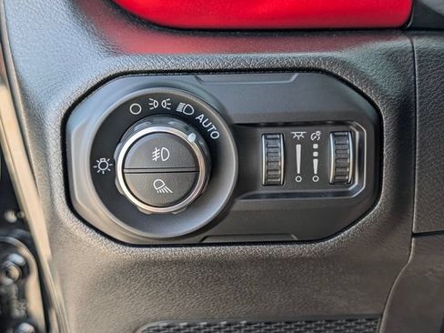Used 2020 Jeep Gladiator Rubicon AWD/4WD image 31