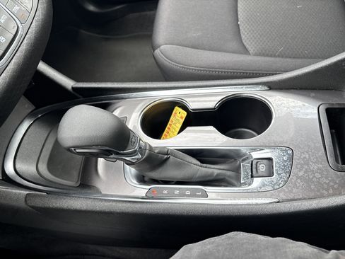Used 2025 Chevrolet Malibu LT FWD image 24