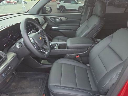 Used 2026 Chevrolet Traverse LT w/ Driver Confidence Package AWD/4WD image 12