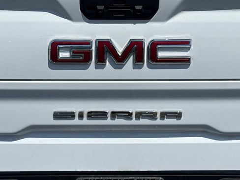 Used 2024 GMC Sierra 1500 AT4 w/ AT4 Premium Package AWD/4WD image 48