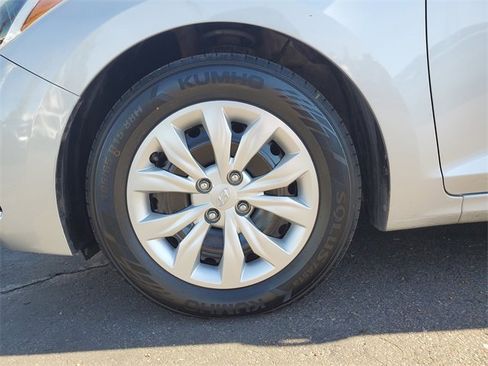 Used 2020 Hyundai Accent SE image 22